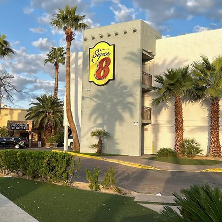 Super 8 By Wyndham Las Vegas North Strip/Fremont St. Area Екстериор снимка