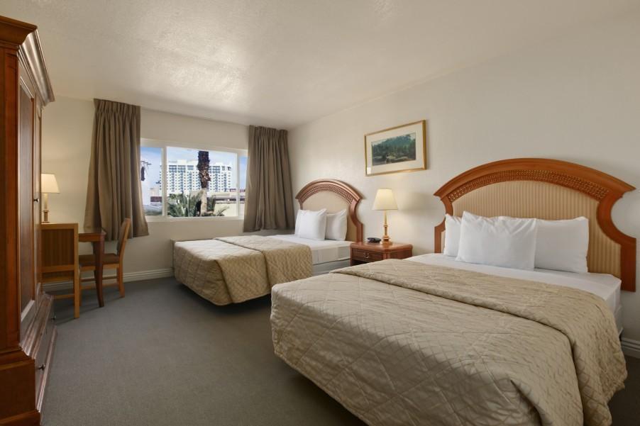 Super 8 By Wyndham Las Vegas North Strip/Fremont St. Area Екстериор снимка