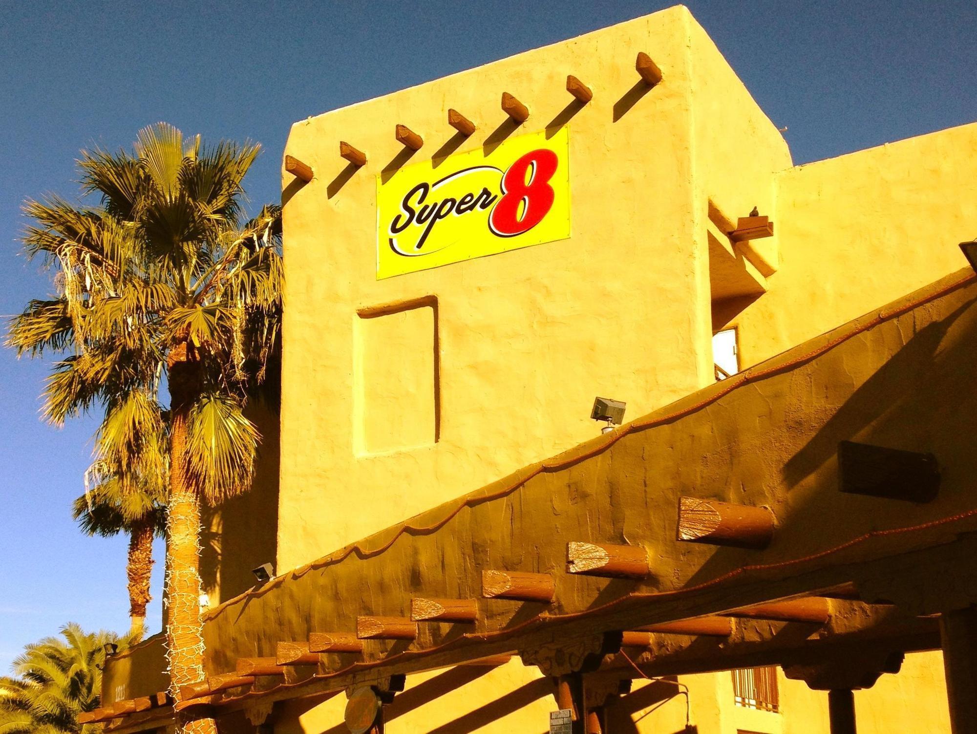 Super 8 By Wyndham Las Vegas North Strip/Fremont St. Area Екстериор снимка