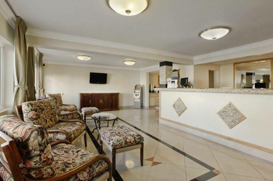 Super 8 By Wyndham Las Vegas North Strip/Fremont St. Area Екстериор снимка
