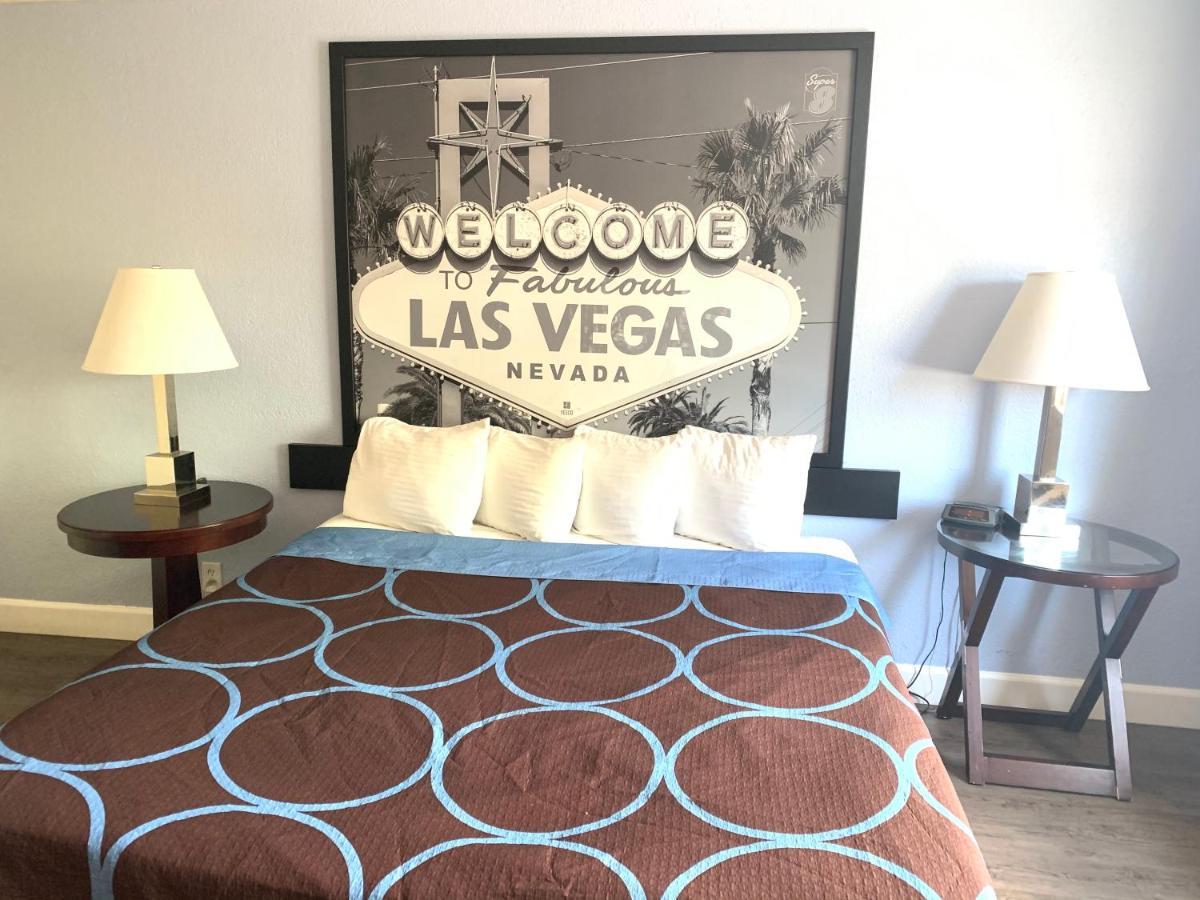 Super 8 By Wyndham Las Vegas North Strip/Fremont St. Area Екстериор снимка